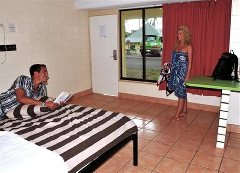 Nomads Airlie Beach - C Tourism 5