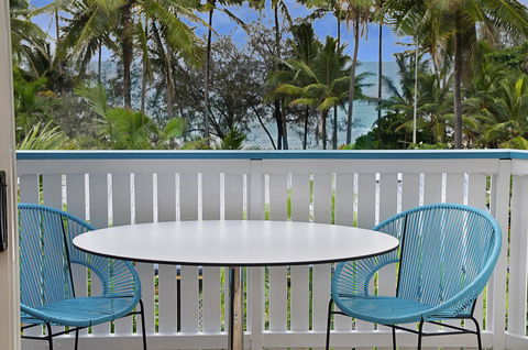 By The Sea Port Douglas - C Tourism 5