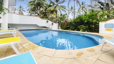 By The Sea Port Douglas - C Tourism 25