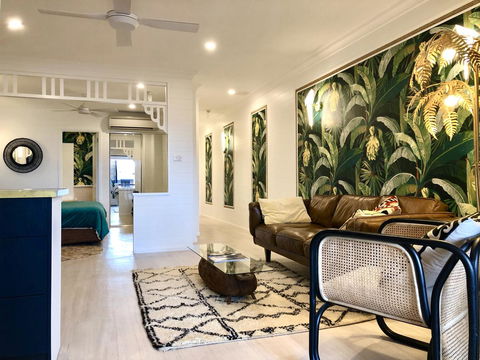 NOMAD - Luxe Apartment - C Tourism 24