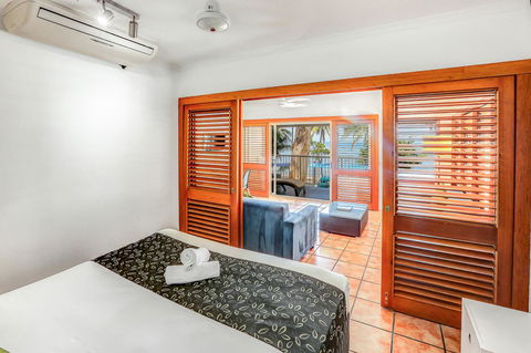 Paradise On The Beach Resort - C Tourism 10