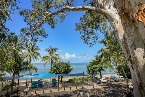 Paradise On The Beach Resort - C Tourism 14
