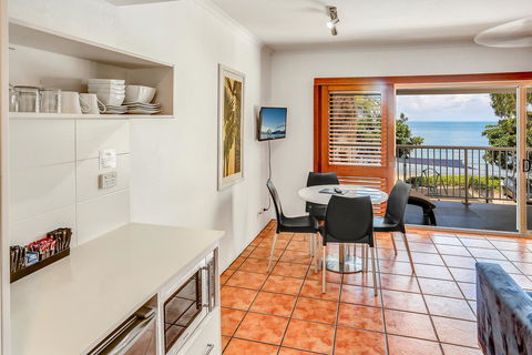 Paradise On The Beach Resort - C Tourism 13