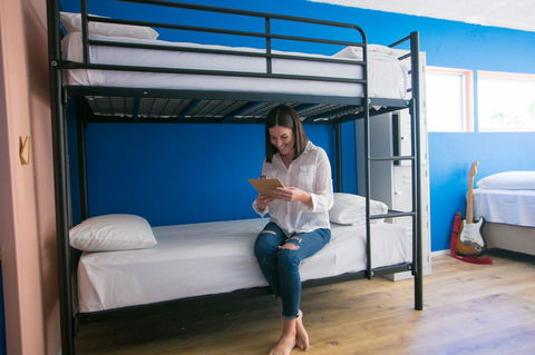Rainbow Bay Backpackers - C Tourism 16