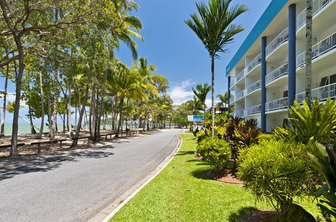 Agincourt Beachfront Apartments - C Tourism 11