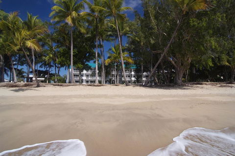 Agincourt Beachfront Apartments - C Tourism 24
