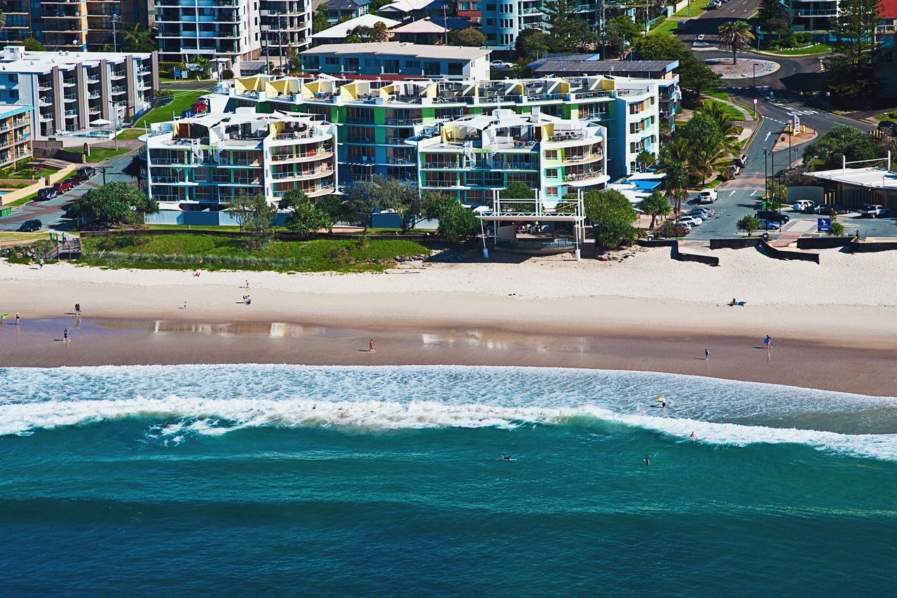 Kings Beach QLD C Tourism