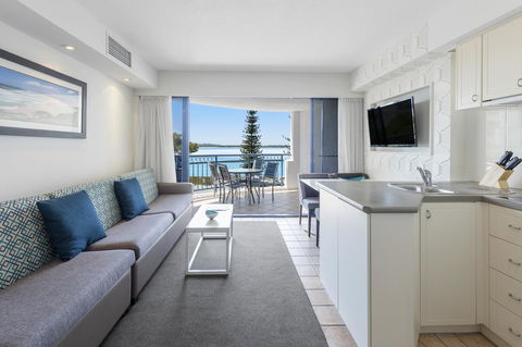Ramada Resort By Wyndham Golden Beach - C Tourism 24