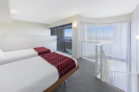 Ramada Resort By Wyndham Golden Beach - C Tourism 11