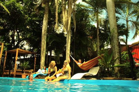 Mad Monkey Central - C Tourism 0