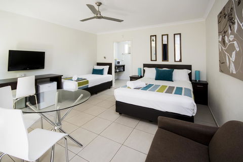 The Beach Motel Hervey Bay - C Tourism 4