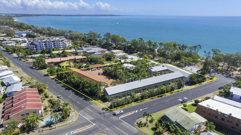 The Beach Motel Hervey Bay - C Tourism 13