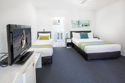 The Beach Motel Hervey Bay - C Tourism 31