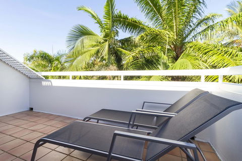 The White House Port Douglas - C Tourism 32