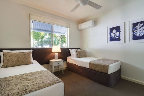 The White House Port Douglas - C Tourism 37