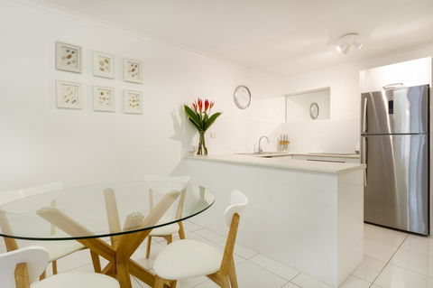 The White House Port Douglas - C Tourism 12
