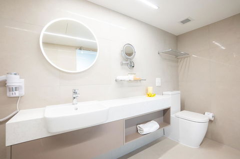 Pacific Hotel Cairns - C Tourism 21