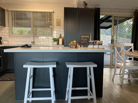 Bed & Breakfast 1 Bedroom Guest House - C Tourism 12