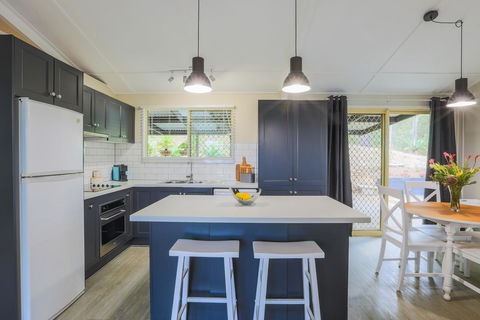 Bed & Breakfast 1 Bedroom Guest House - C Tourism 10