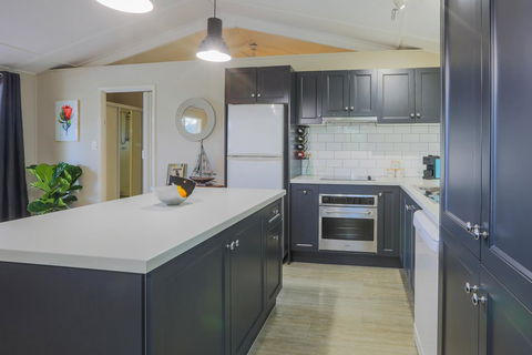 Bed & Breakfast 1 Bedroom Guest House - C Tourism 14