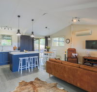 Bed  Breakfast 1 Bedroom Guest House - C Tourism