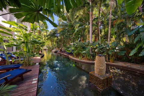 Palm Cove Paradise - Couples Spa Beach Getaway - C Tourism 14