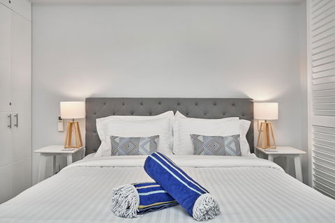 Palm Cove Paradise - Couples Spa Beach Getaway - C Tourism 6
