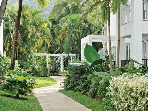 Palm Cove Paradise - Couples Spa Beach Getaway - C Tourism 19