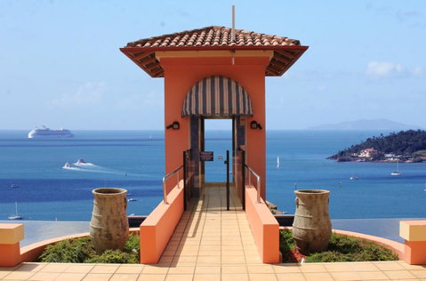 Martinique Whitsunday Resort - C Tourism 1