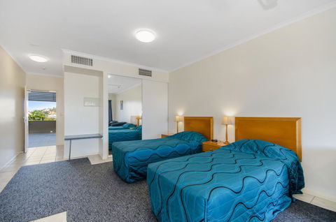 Madison Ocean Breeze Apartments - C Tourism 10