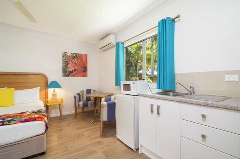 Port Douglas Motel - C Tourism 38