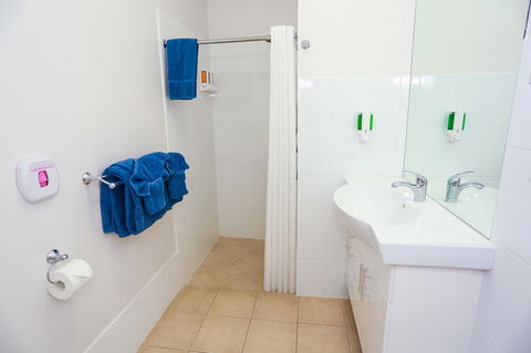 Port Douglas Motel - C Tourism 13