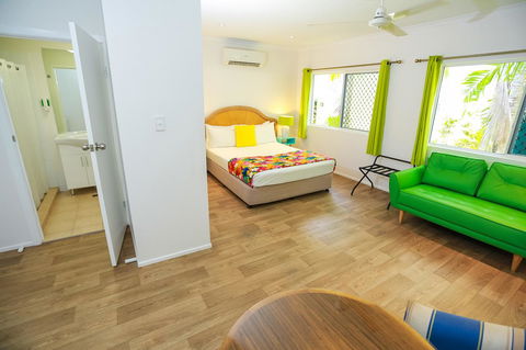 Port Douglas Motel - C Tourism 11