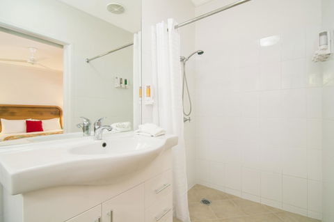 Port Douglas Motel - C Tourism 39