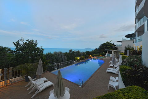 Bellevue At Trinity Beach - C Tourism 9