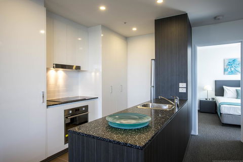 Synergy Broadbeach - Official - C Tourism 1