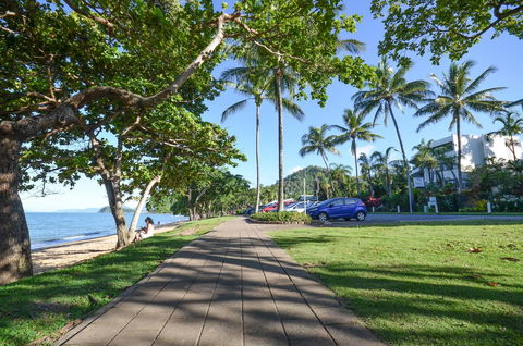 Roydon Beachfront Apartments - C Tourism 27