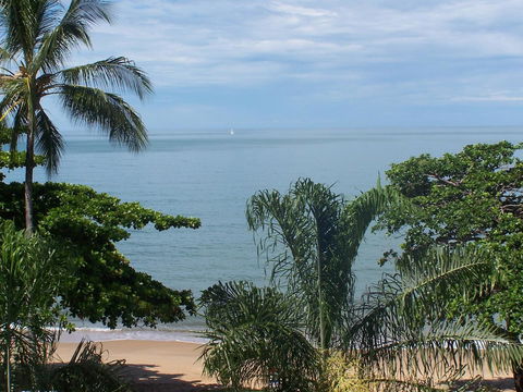 Roydon Beachfront Apartments - C Tourism 7