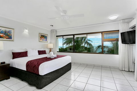 Roydon Beachfront Apartments - C Tourism 3