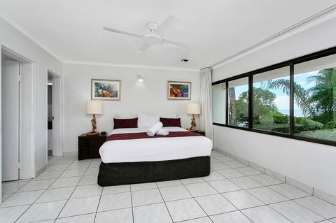 Roydon Beachfront Apartments - C Tourism 2