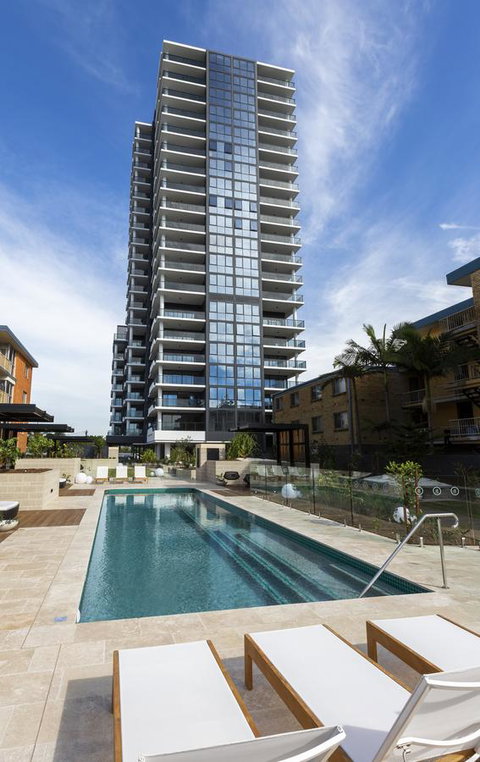Boardwalk Burleigh Beach - Official - C Tourism 0