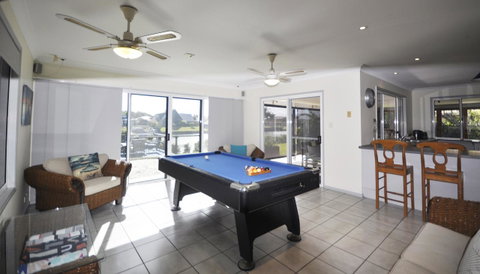 Bribie Island Canal Holiday Destination! - C Tourism 12