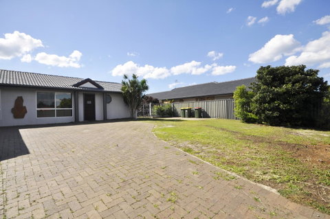 Bribie Island Canal Holiday Destination! - C Tourism 2