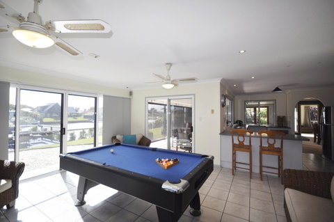 Bribie Island Canal Holiday Destination! - C Tourism 20
