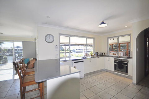 Bribie Island Canal Holiday Destination! - C Tourism 6