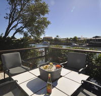 Bribie Island Canal Holiday Destination - C Tourism