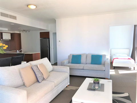 Beach Stay - Ocean & Riverview Resort Chevron Renaissance Central Surfers Paradise - C Tourism 19