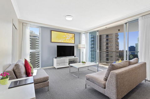 Beach Stay - Ocean & Riverview Resort Chevron Renaissance Central Surfers Paradise - C Tourism 7