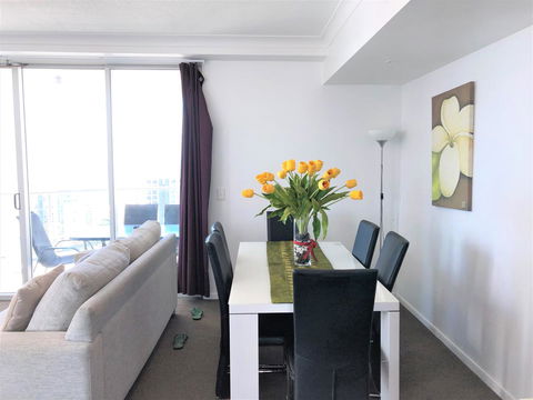 Beach Stay - Ocean & Riverview Resort Chevron Renaissance Central Surfers Paradise - C Tourism 4
