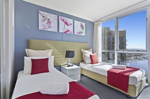 Beach Stay - Ocean & Riverview Resort Chevron Renaissance Central Surfers Paradise - C Tourism 9